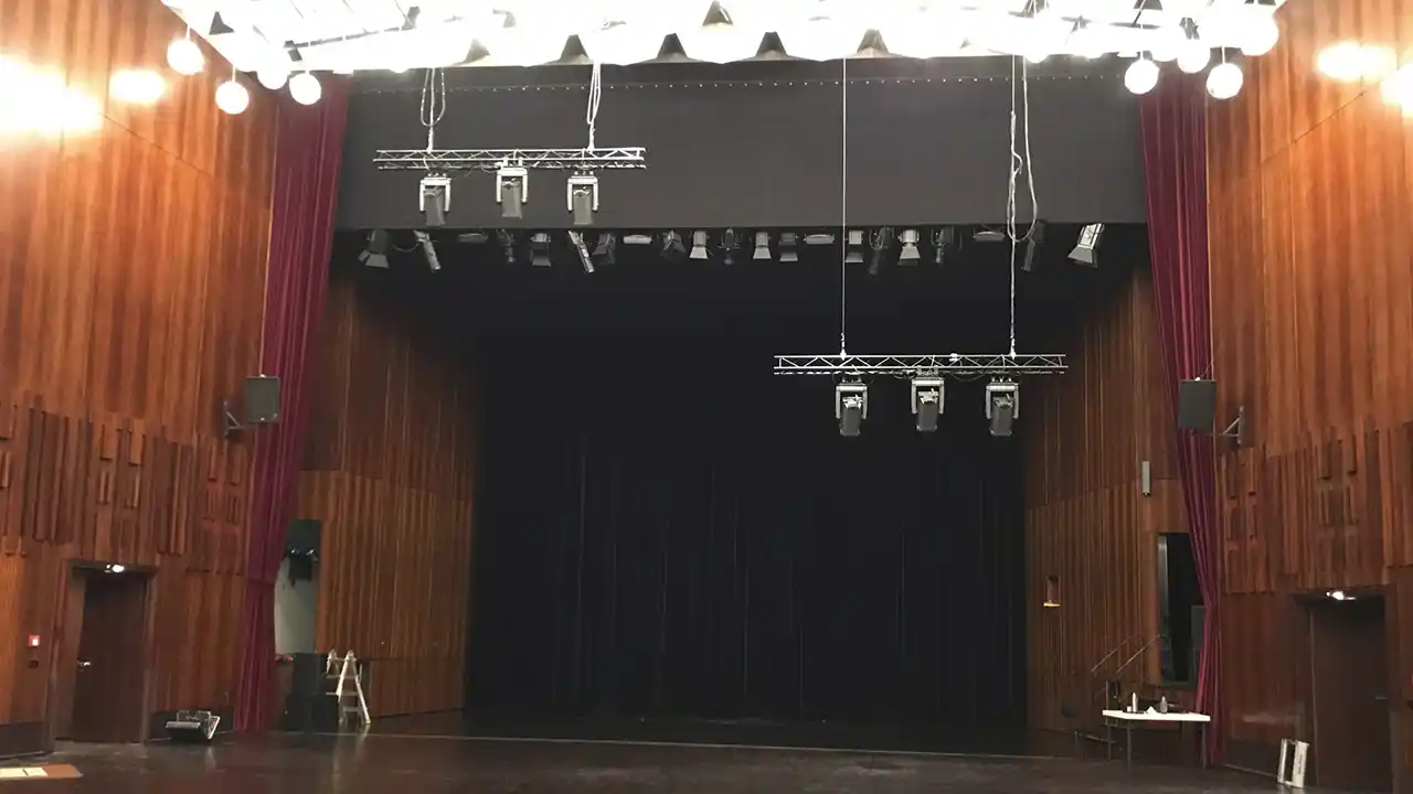 Kaiser-Friedrich-Halle – Großer Saal rechts